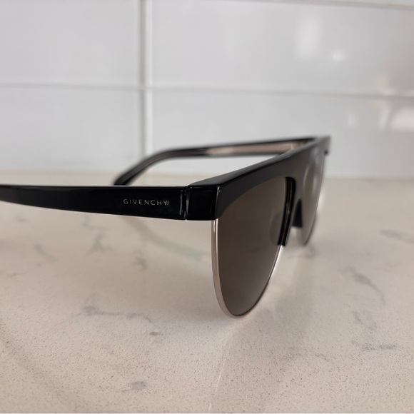 Givenchy Black Flat-Top Sunglasses with Shield Lens - Picture 2 of 10